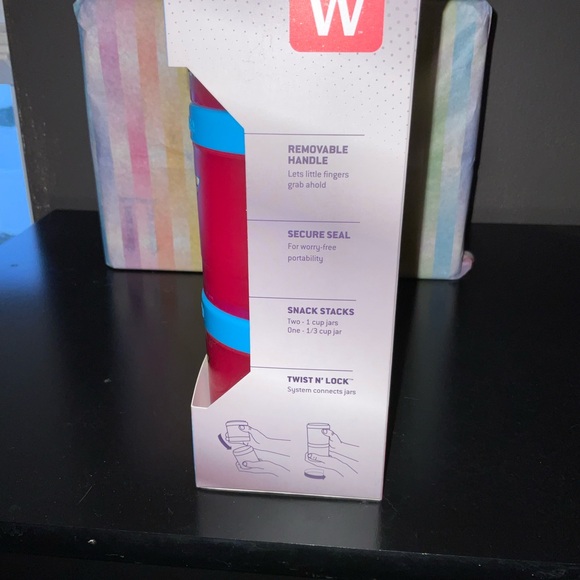 Justice League Wonder Woman Snack Containers - Picture 4 of 9